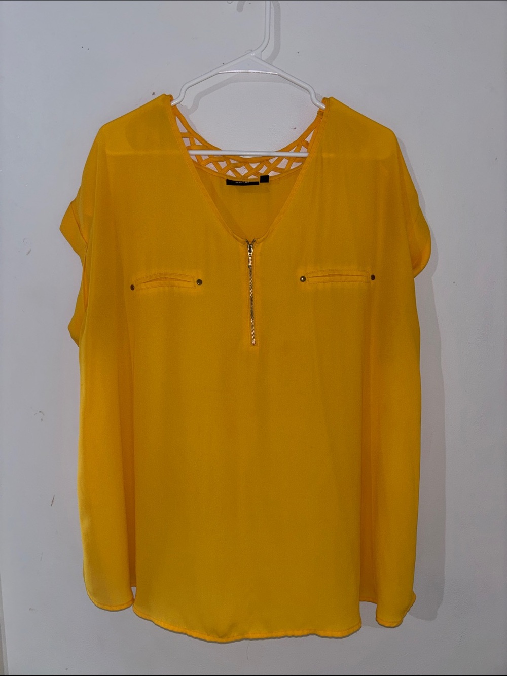 Apt. 9 Bright Yellow V‑Neck Zip Front Blouse with Lattice Back